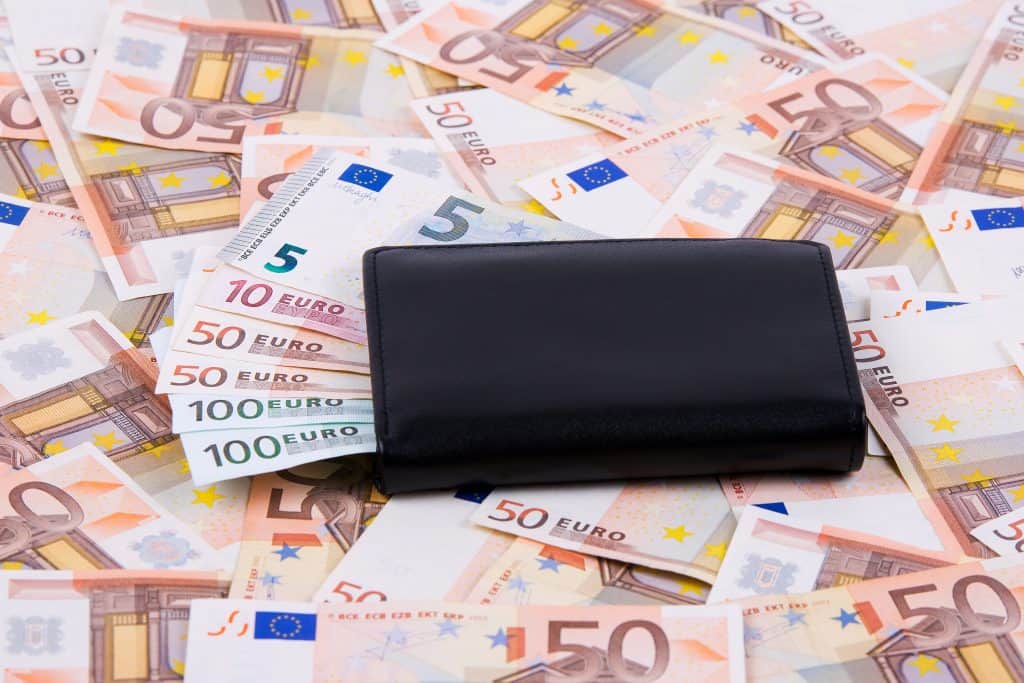 Kako eib planira da pomogne privredi srbije? 2 obuke u pisanju eu projekata Eib